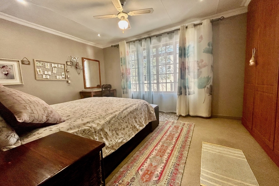 6 Bedroom Property for Sale in Melodie North West